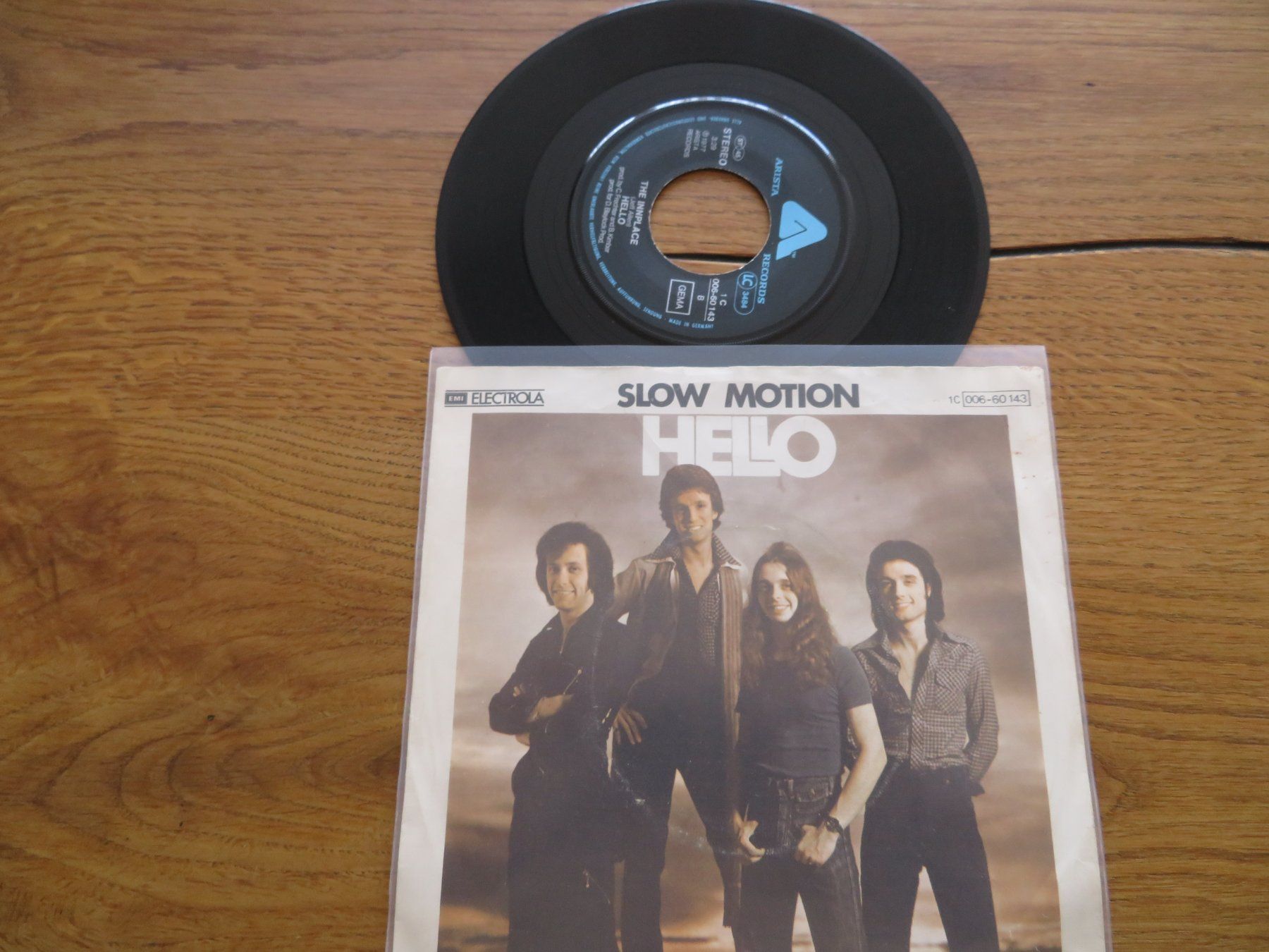 Dischi in vinile: Hello - Slow Motion - Vinyl Single, Top Zustand! – Nuovo (secondo la descrizione) da Zürich venduto da max_cp5f