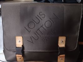 Louis Vuitton Umhängetasche, neuwertig!