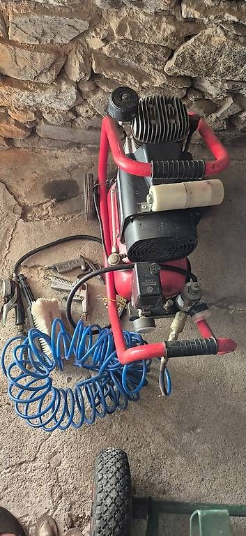Compressori:  COMPRESSORE – Usato da Vernate venduto da san_xg2d 1