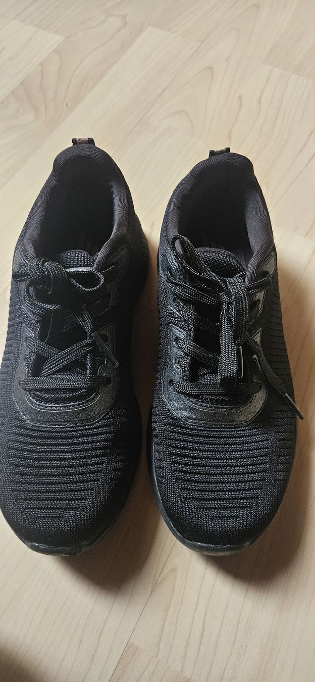 Skechers Schuhe für Jungen: Schuhe gr.35 – Gebraucht aus Oberkulm von Preneur
