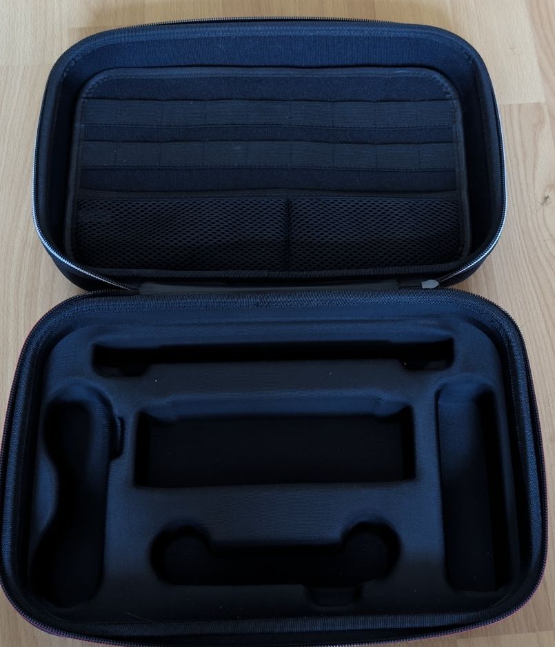 Borse: Boîtier de transport rigide pour Switch – Nuovo e nell'imballaggio originale da Peney-le-Jorat venduto da dextercheco