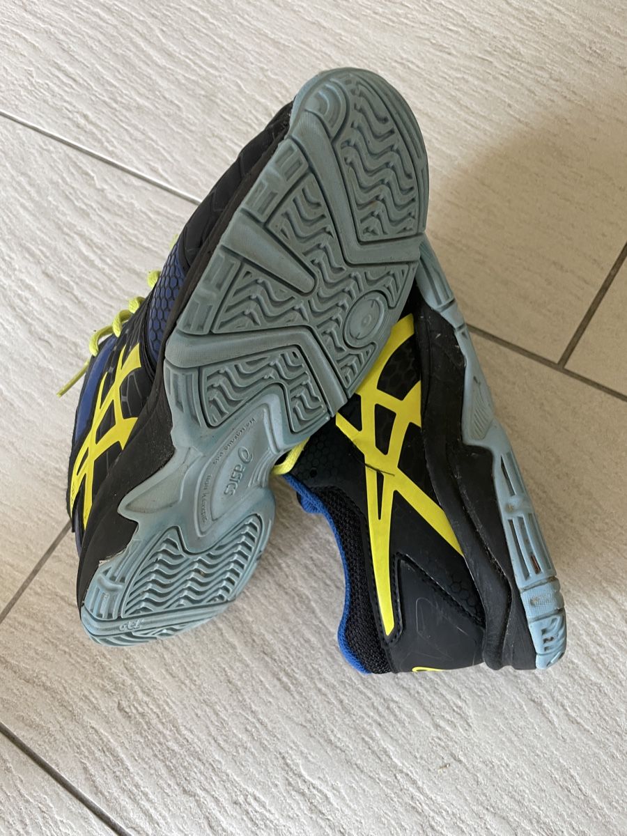 Asics Schuhe für Jungen: Asics Turnschuhe – Gebraucht aus Brüttisellen von kormanb 2