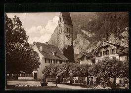 Interlaken-Unterseen, Platz vor der Kirc