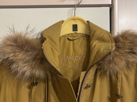 Giacca Invernale  con cappuccio in pelliccia staccabile