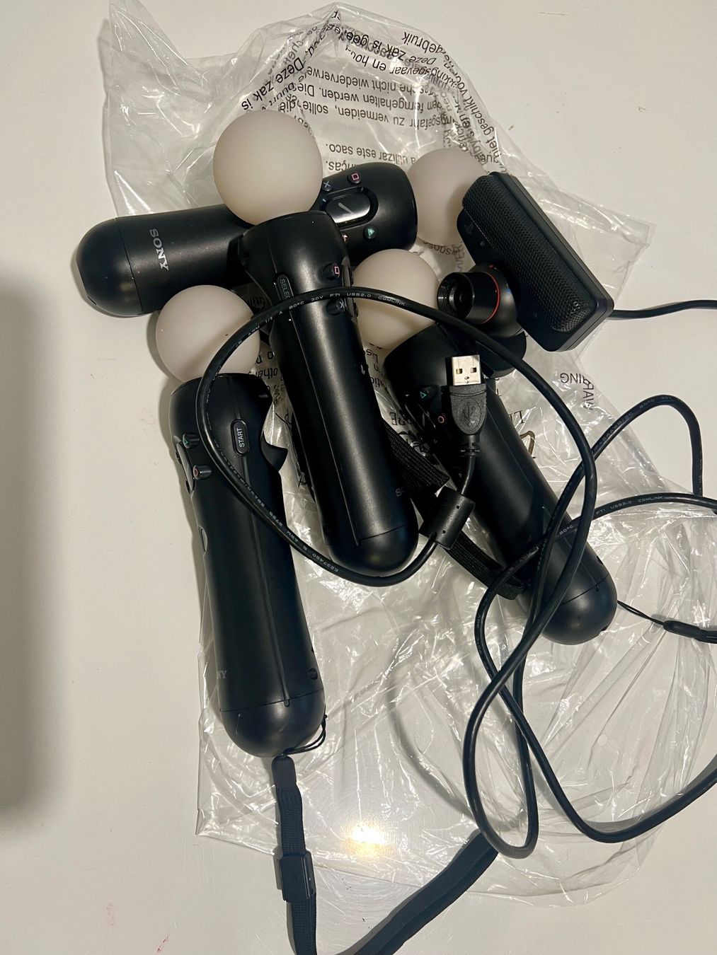 Sony Manettes: PS3 sticks + Cam Ab. 1 FR – D'occasion à Zürich par T.E.B 3
