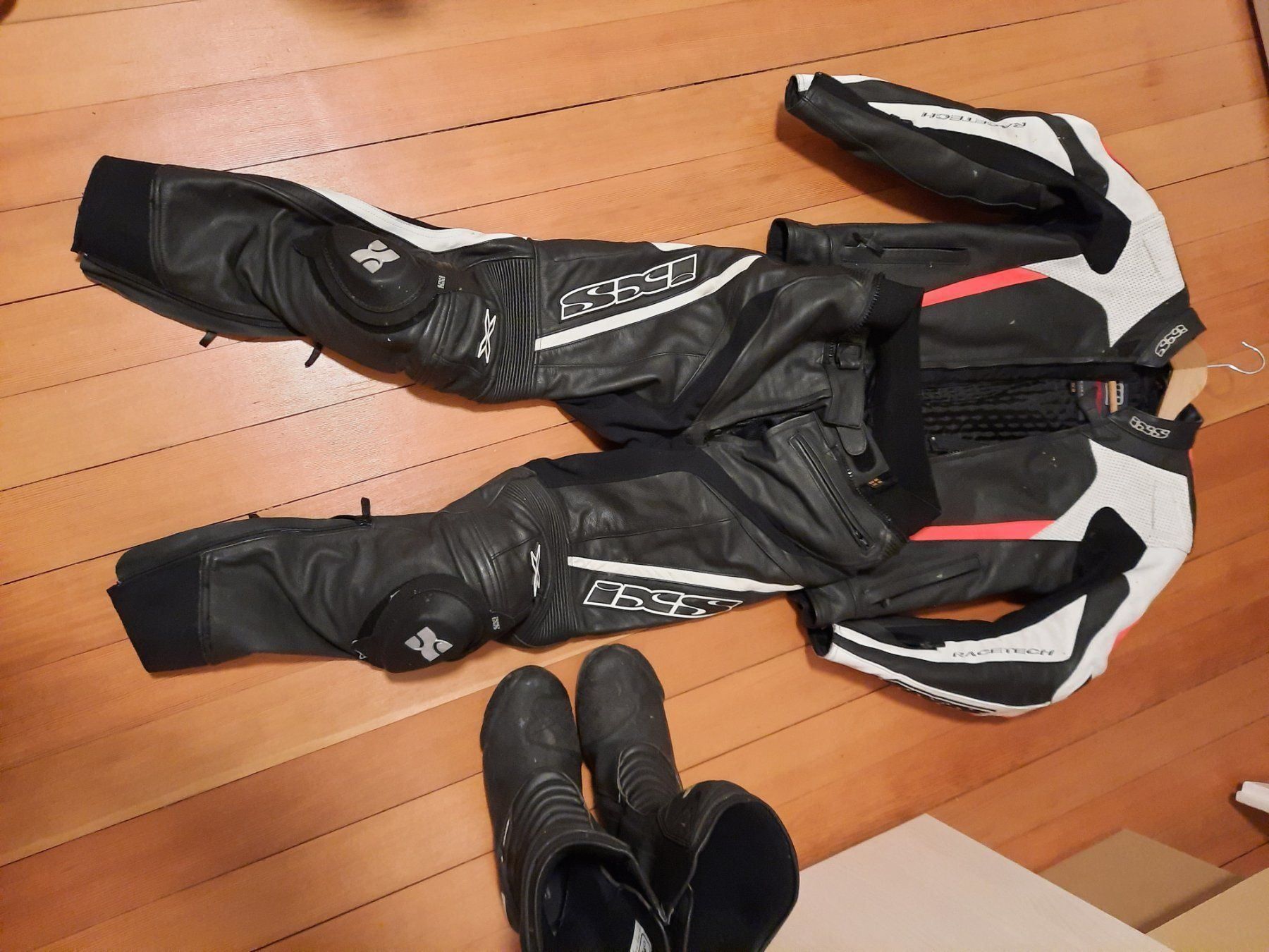 IXS Completi: Lederkombi – Usato da Solothurn venduto da ktk116