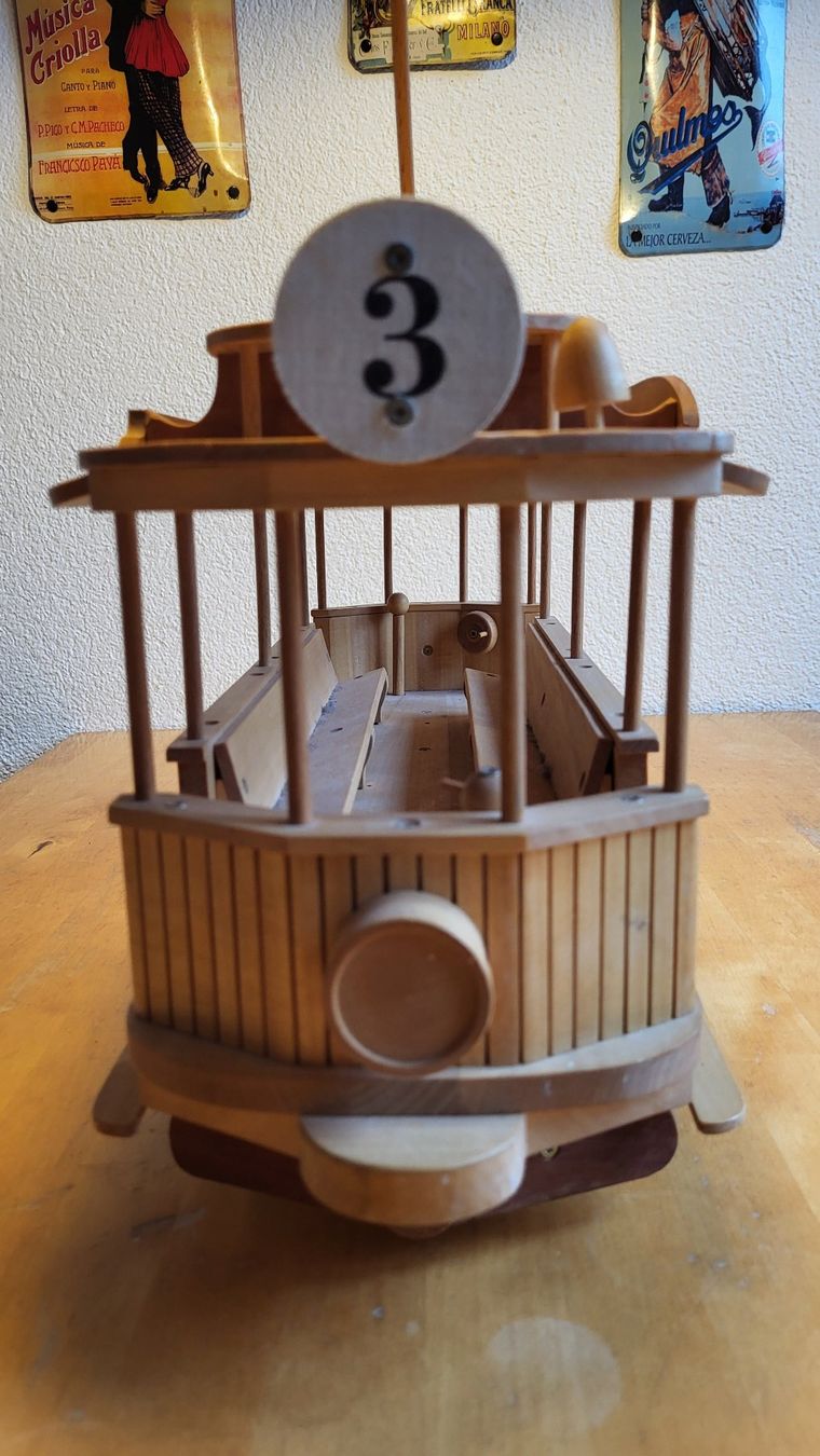 Articoli in legno: Holztram Bern – Usato da bern venduto da Ryukon 3