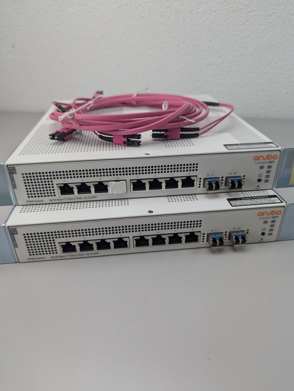 Aruba Modem & Router: 2x Aruba 1930 Switch, inkl. 4x 1G SPF Modul – Usato da Wauwil venduto da MEC-NET