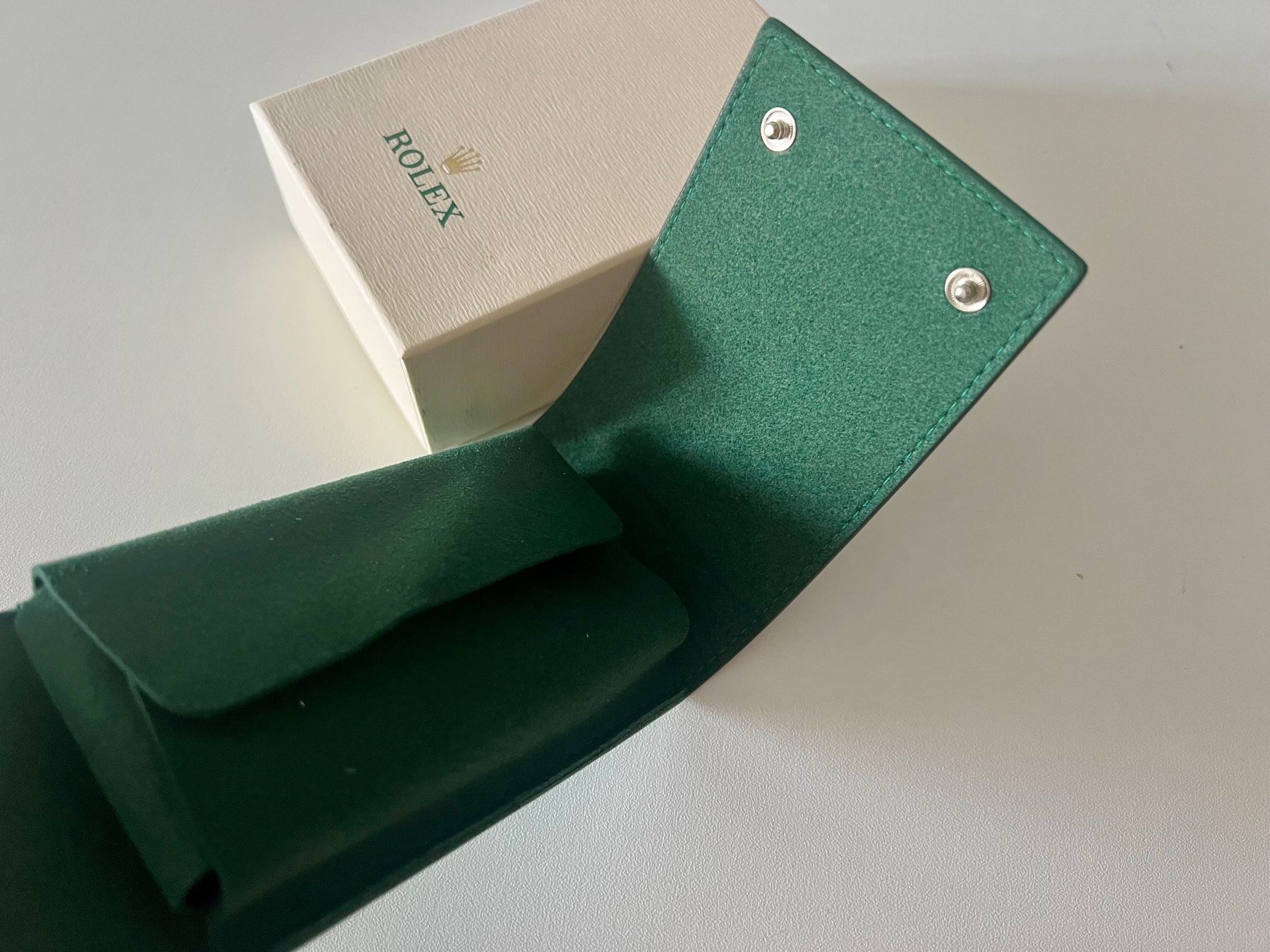 Rolex Orologi: ROLEX current green service box (travel box), with outerbox – Nuovo e nell'imballaggio originale da Mont-sur-Lausanne venduto da vmi_ym5l 1