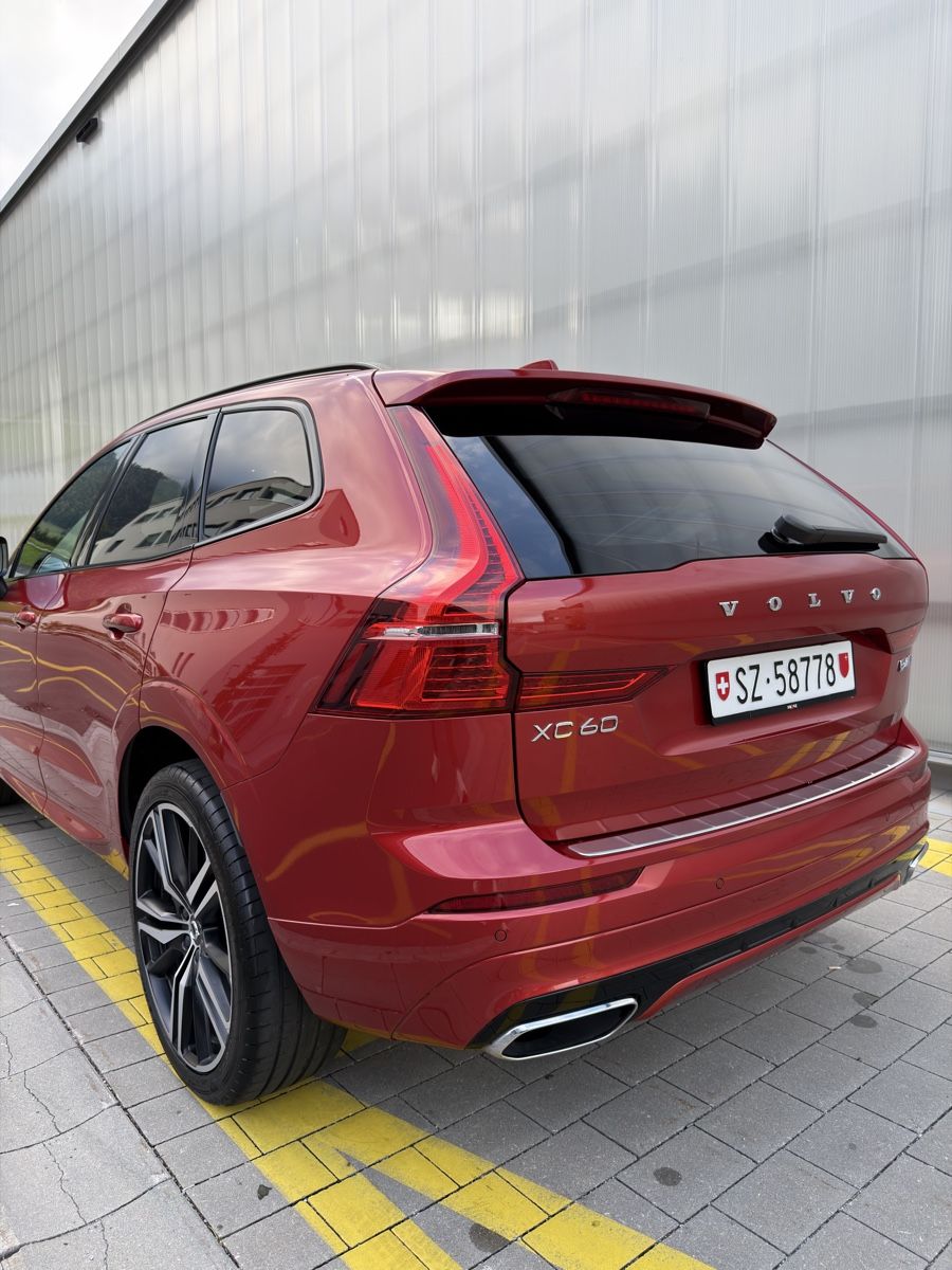 Volvo Automobili: Volvo XC60 B4 R-Design – Usato da Schübelbach venduto da R46R 9