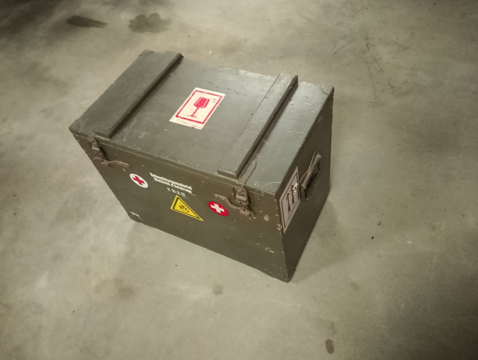 Armée suisse Uniformes: Beleuchtungsmaterial Schweizer Armee  – D'occasion à Safenwil par dodgewc12 1