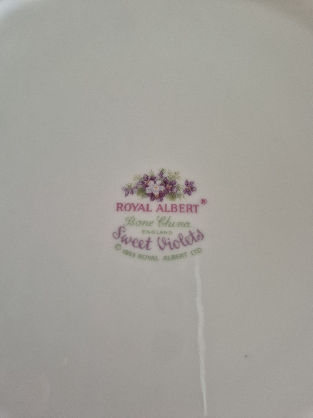 Royal Albert Services de table: Antique Royal Albert England Sweet Violets dinnerware set – D'occasion à Horgen par yej_n6rr 5
