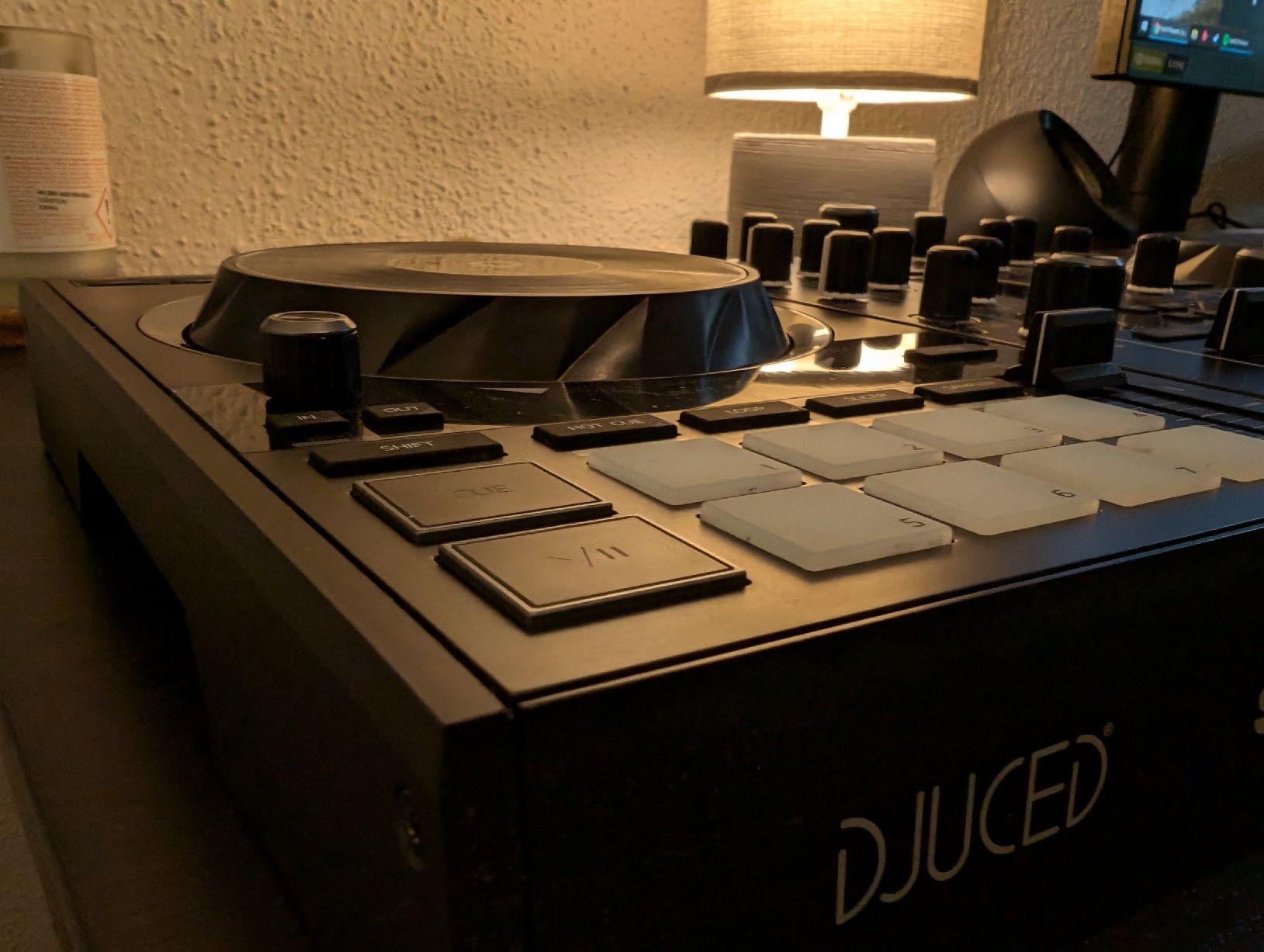 Musikinstrumente: Hercules DJControl Impulse 500 Controller – Gebraucht aus Winterthur von  5
