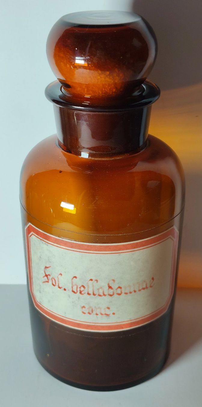 Laborzubehör: Große Apothekerflasche BELLADONNAE Um 1900 22cm – Gebraucht aus Monthey von 19_karen_84