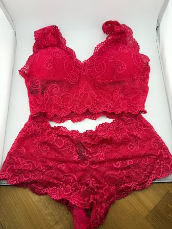 Heisses Bruno Banani Spitzen Set, Rot, Grösse XS