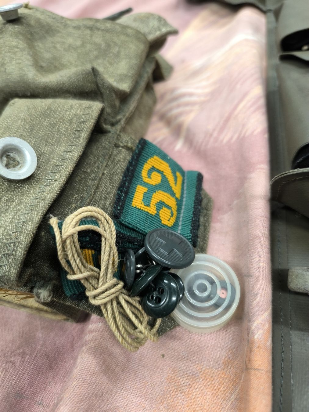 Kletterausrüstungen: 2x Schuhputzset Armee CH – Gebraucht aus Cama von anto_a 1
