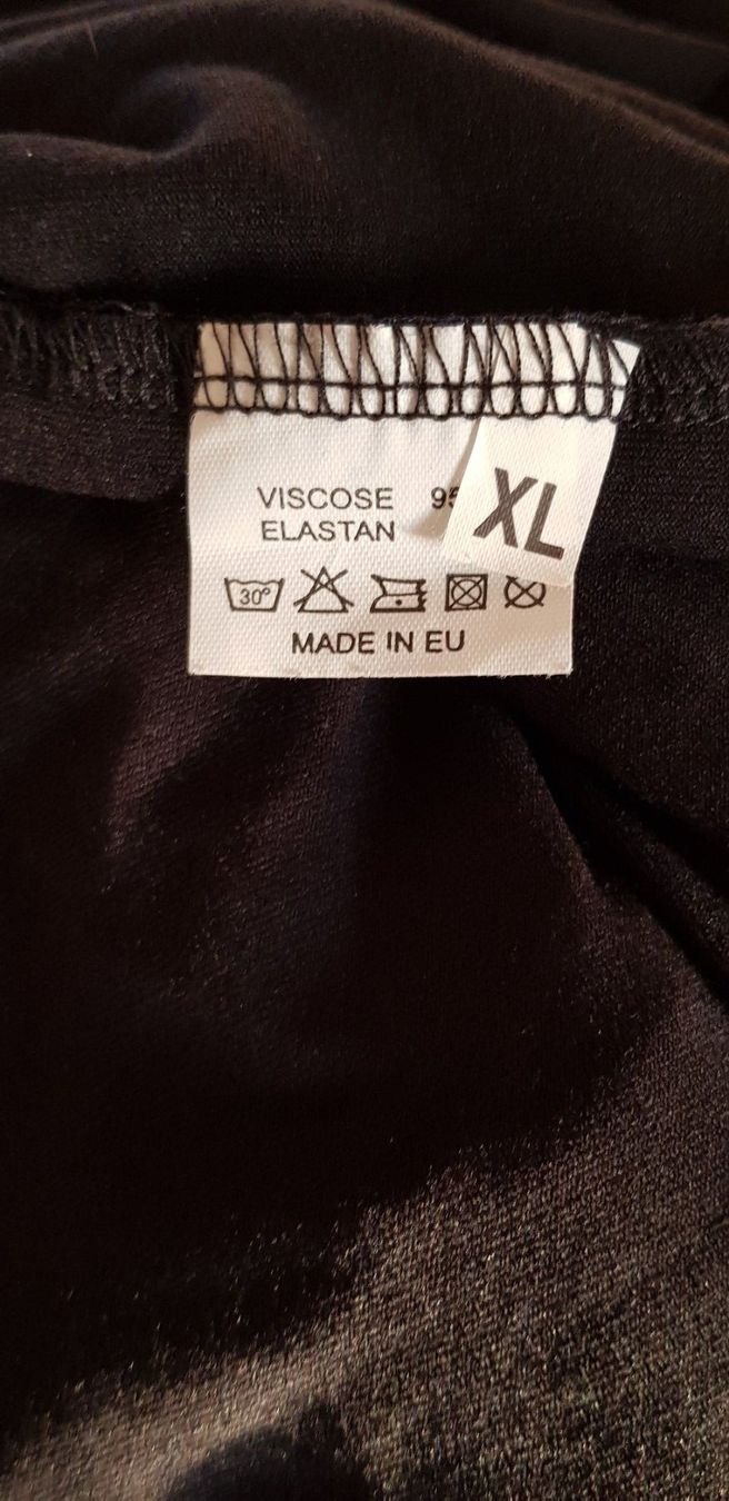 Robes: Kleid, Seitenschlitz, schwarz, Gr. 40 42 44 – D'occasion à Uster par Astral 6