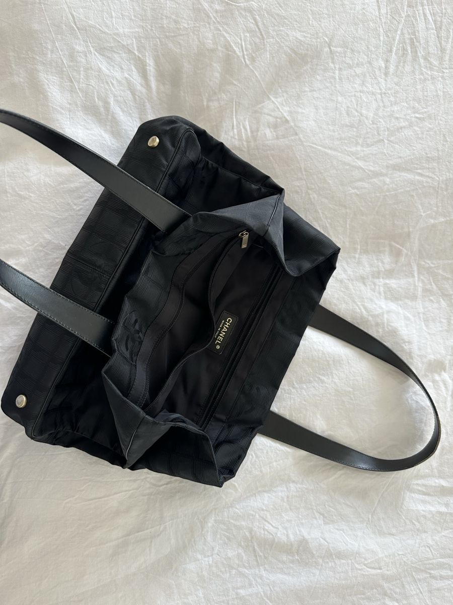 Chanel Borse da donna: vintage Chanel bag – Usato da Fribourg venduto da vale.vas 1