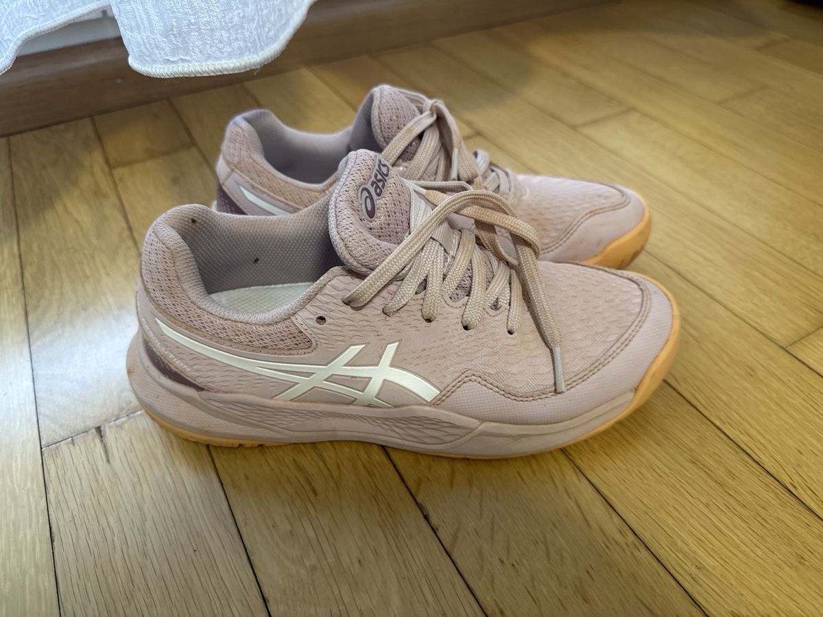 Asics Scarpe per ragazze: Asics Tennis Schuhe Gr. 37 – Usato da Füllinsdorf venduto da silberstern110