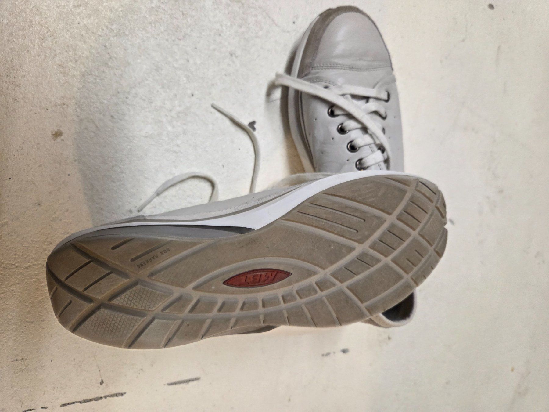 MBT Scarpe da donna: MBT Gr.39 – Usato da Oberiberg venduto da Dorimahei 1