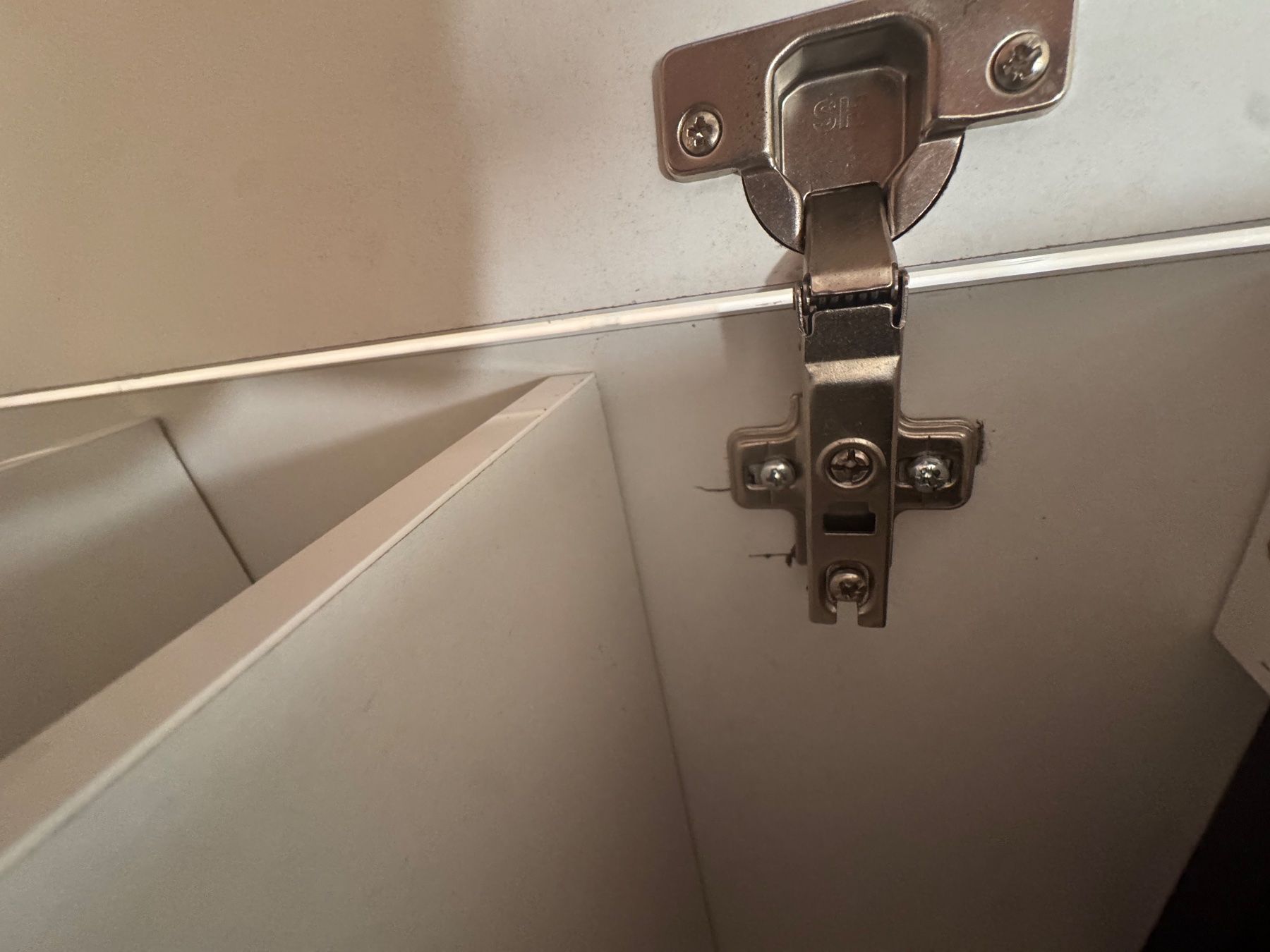 Commodes: Schuhmöbel Weiss glänzend mit Schublade – D'occasion à Menziken par Ranma 4