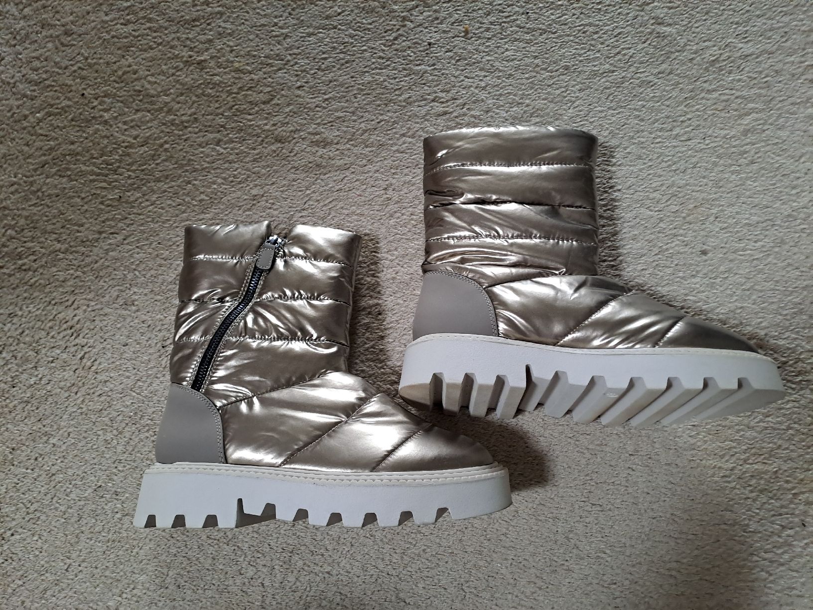 Scarpe da donna: schöne edle Stiefel Gr. 39 – Usato da Untersiggenthal venduto da Zehni8 1
