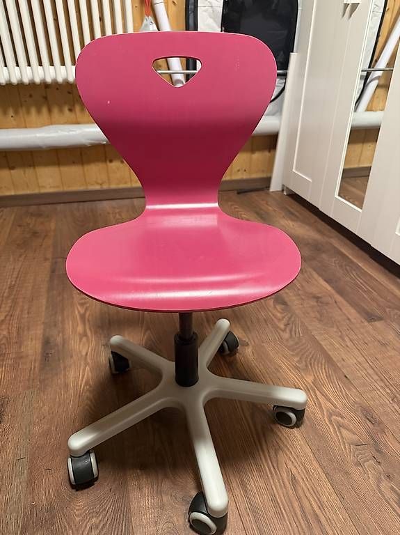 Chaises: Kinder Bürostuhl – D'occasion à Grüningen par Zani87