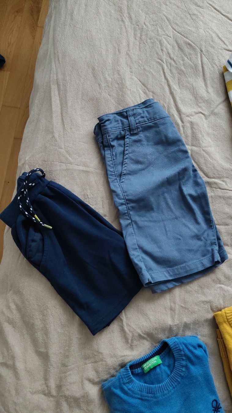 Benetton Ensembles coordonnés: Kleiderpaket gr. 104 – D'occasion à Möriken AG par Blauhumbi 2