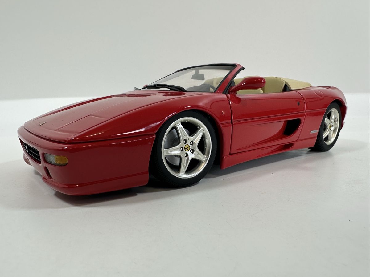 UT Models Modellautos: Ferrari F355 Spider 1:18, rot, UT MODELS – Gebraucht aus Zofingen von rf9_x2xt
