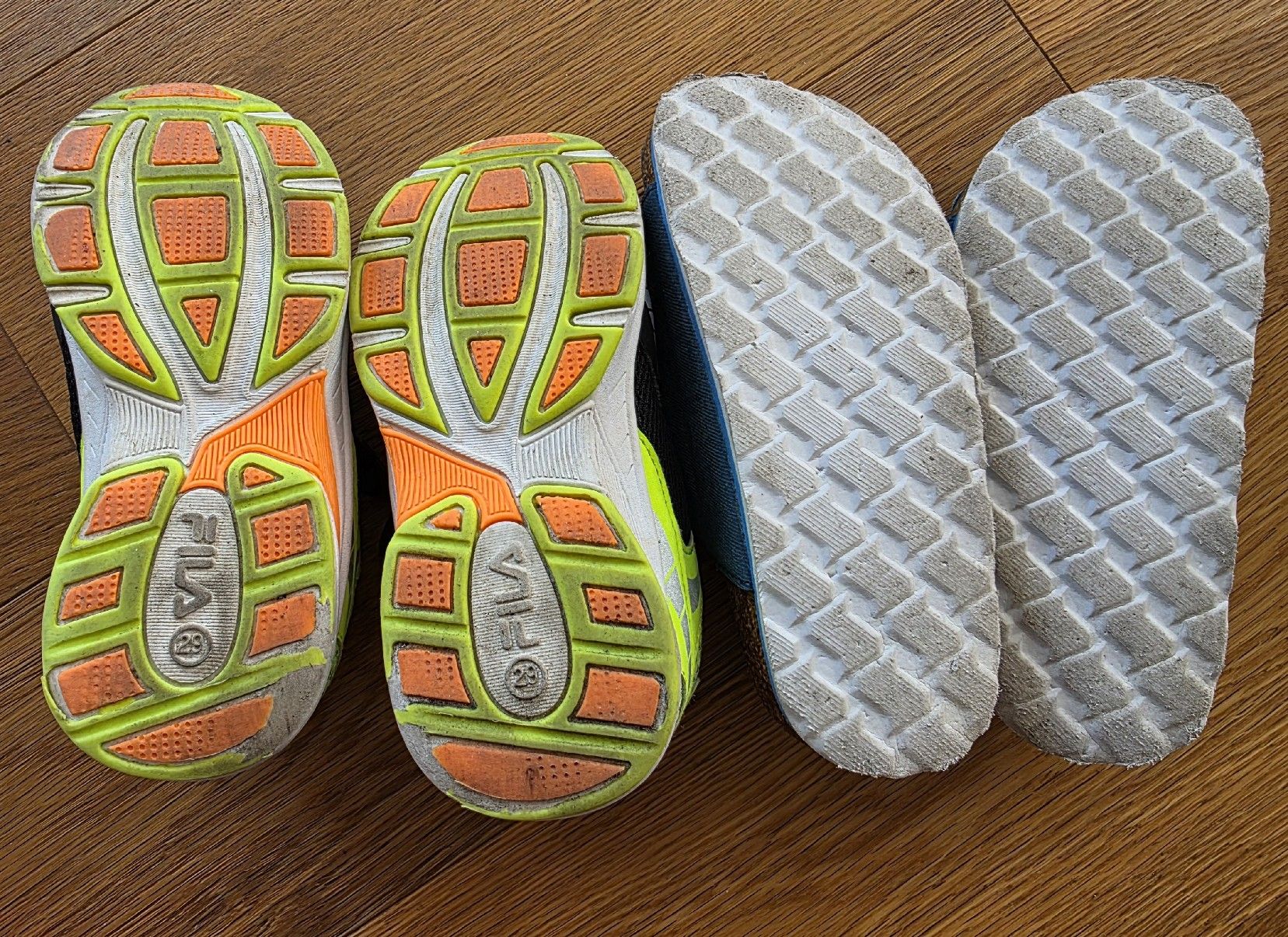 Fila Scarpe per ragazzi: Fila Kinderschuhe Gr. 29 – Usato da Zell LU venduto da claro62 3