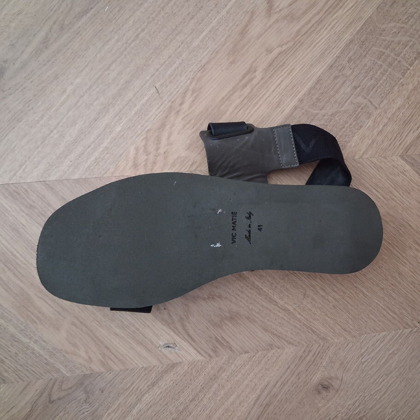 Vic Matié Damenschuhe: Vic Matie Sandals Red Black Size 41 – Neu (gemäss Beschreibung) aus Wil SG von tre_g2l7 3