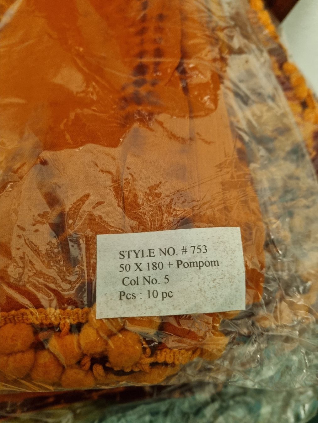 Foulards & écharpes: Restposten Boom Baba Schals – Neuf avec emballage d'origine à Dürnten par Acalpulcu3 3