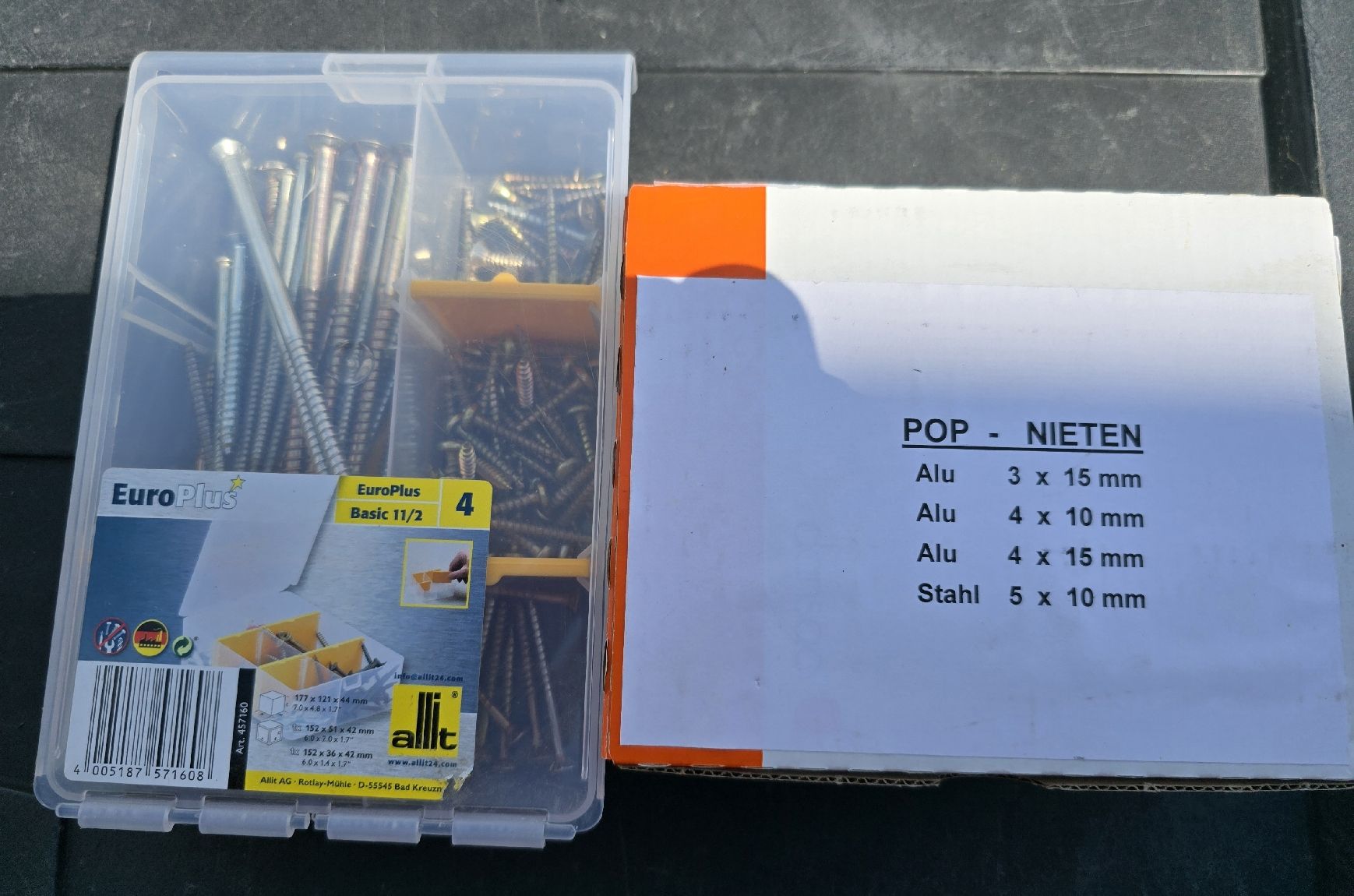 Tous les outils: neue Schrauben und Nieten – D'occasion à Walkringen par Vanuca