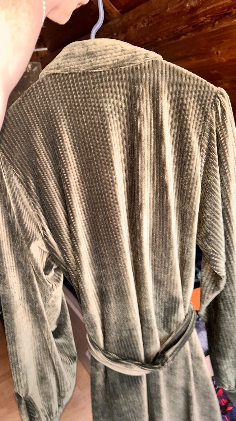 Blusen: Samtkleid/Bluse M olivgrün – Gebraucht aus Schwyz von Maerzetuepfli 7