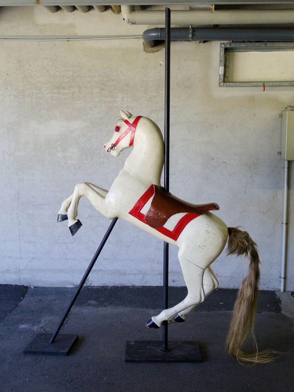 Giocattoli: Cheval de manège début XXe – Usato da Les Mayens-de-Sion venduto da valbroc