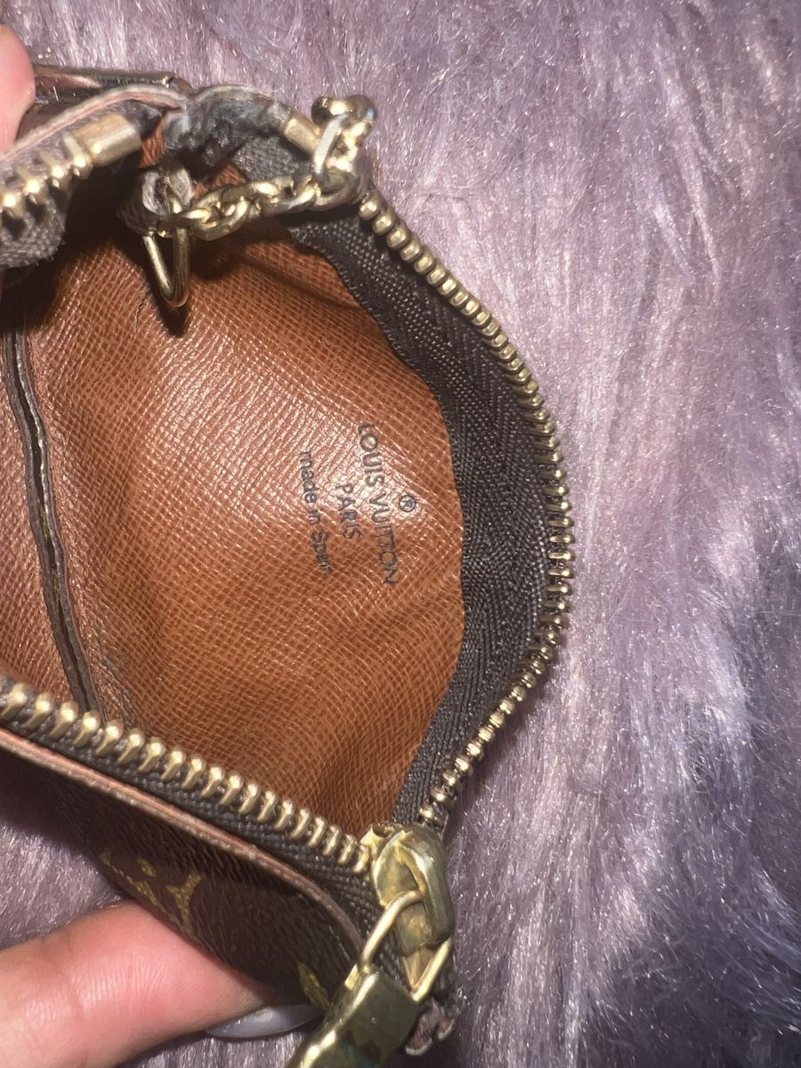Louis Vuitton Portachiavi: Louis Vuitton Monogram Pochette Clés Schlüsselanhänger – Usato da Effretikon venduto da Briga.S. 7