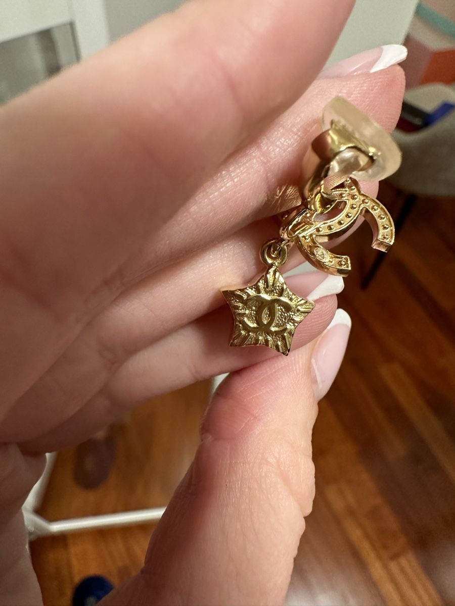 Chanel Orecchini pendenti & Orecchini a lobo: Chanel clip on earrings – Nuovo (secondo la descrizione) da Kilchberg ZH venduto da cruella 5