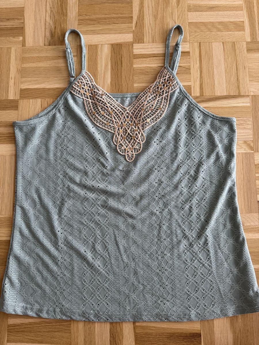 Tops: Sommer Top mit Spitze, Grösse S, (Temu) – Neu (gemäss Beschreibung) aus St. Gallen von kara_24