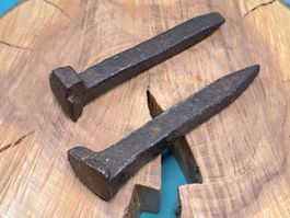 2 antike Eisenbahn Schwellen Nägel, 13.8cm (LOT2067#NSH6)