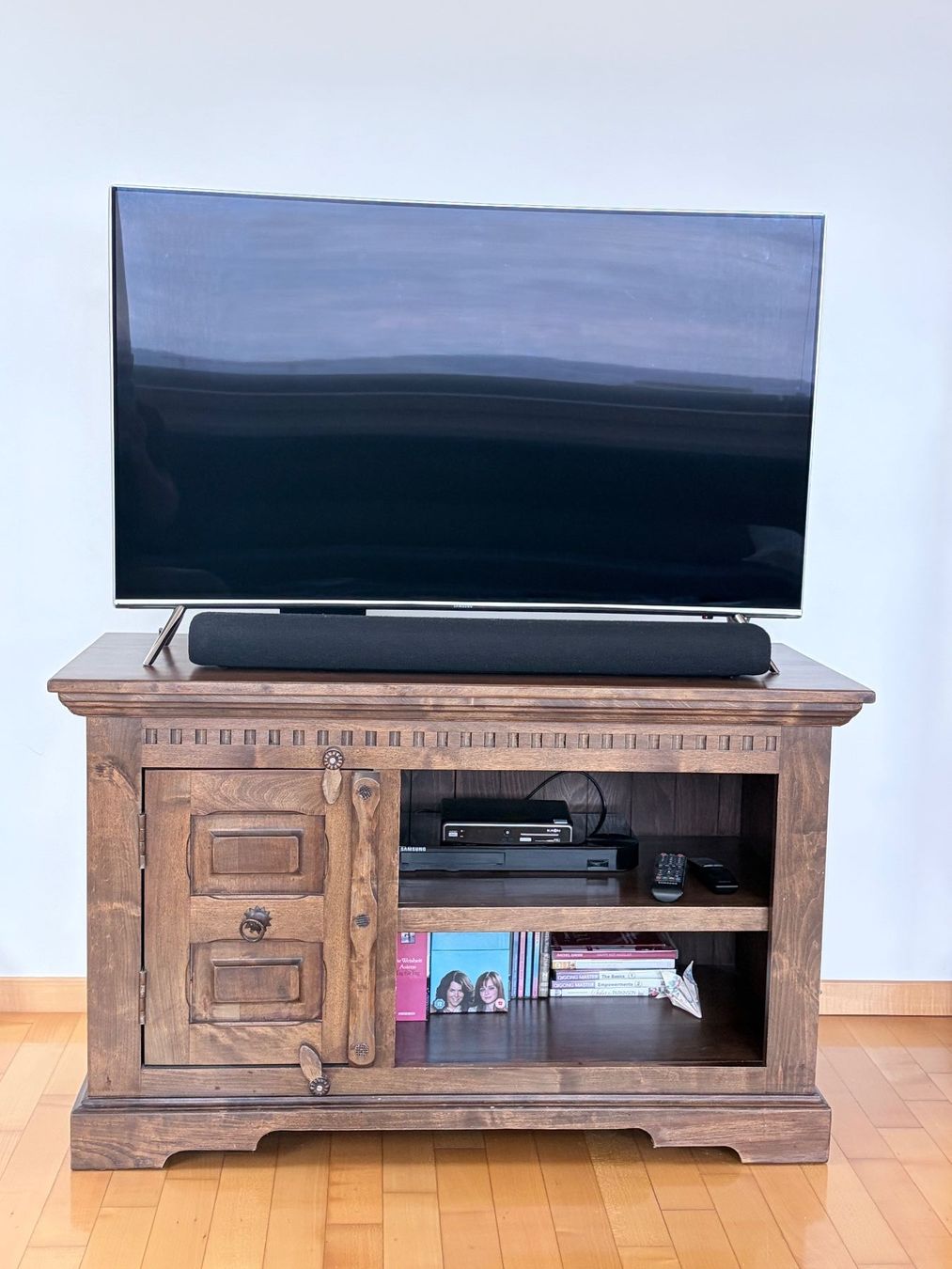 Mobili TV: TV Möbel – Usato da Baar venduto da rog_mv9z