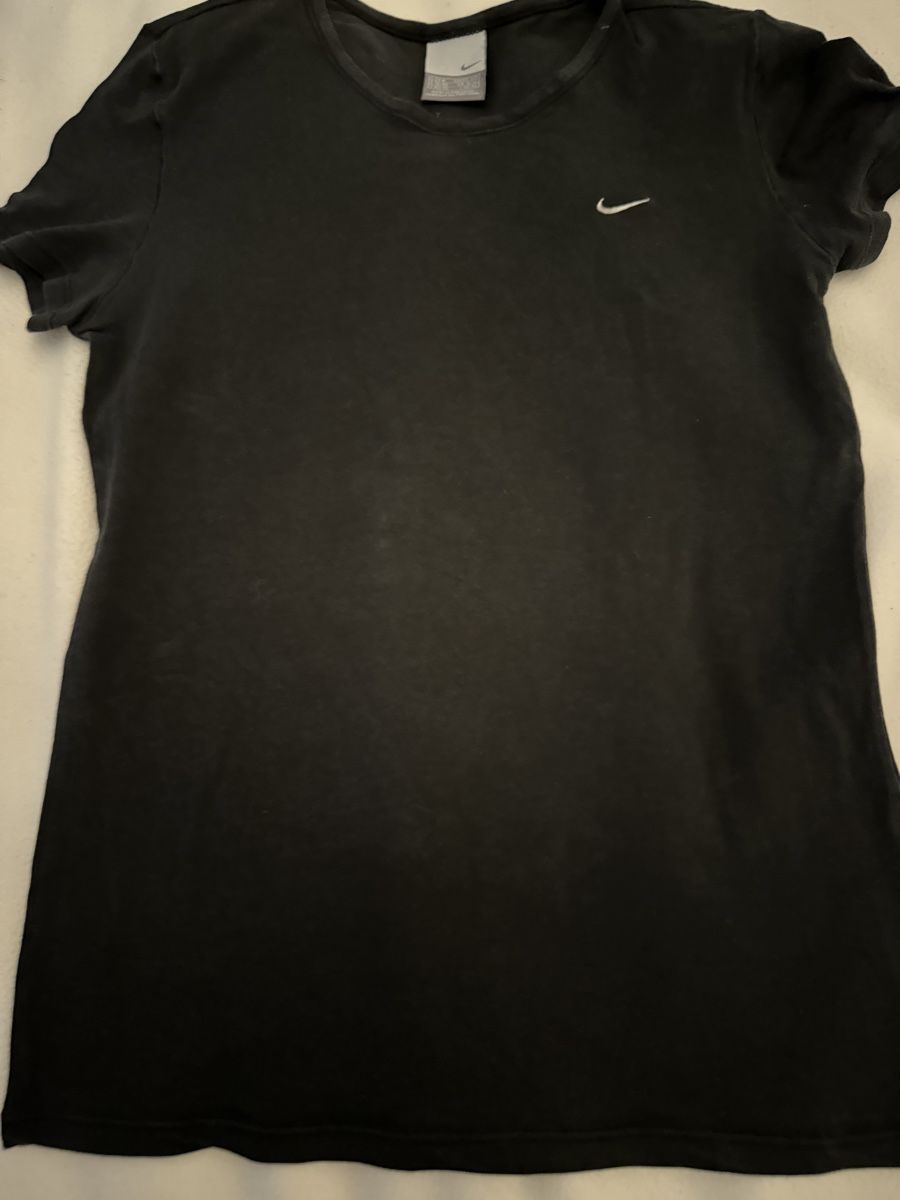 Nike Magliette Polo: Nike vintage Shirts damen – Usato da Basel venduto da sch_9g6x 9