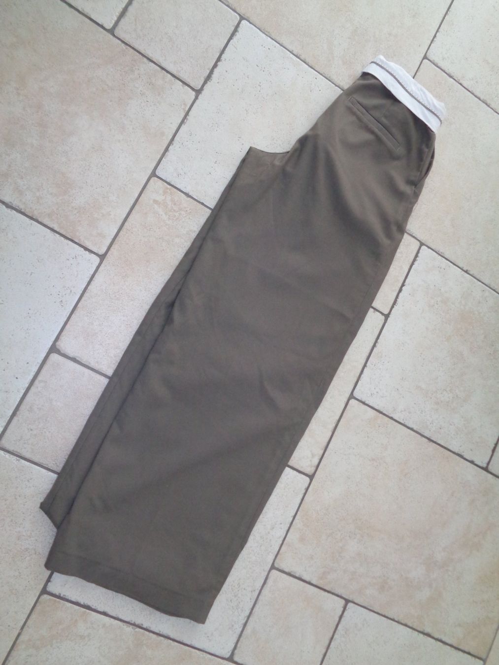 Bershka Pantalons: Hose  Bershka  Grösse 36 – D'occasion à Kreuzlingen par Robi-2003 3