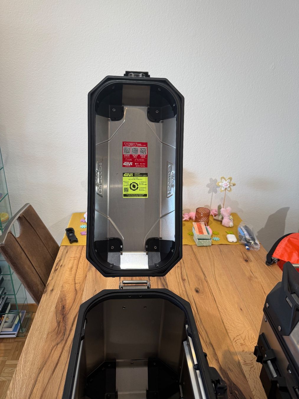 Givi Topcase: GIVI Outback EVO L+R Side Case/BMW GS 1300, Top 33/37 – Gebraucht aus Oberengstringen von Conny5 5