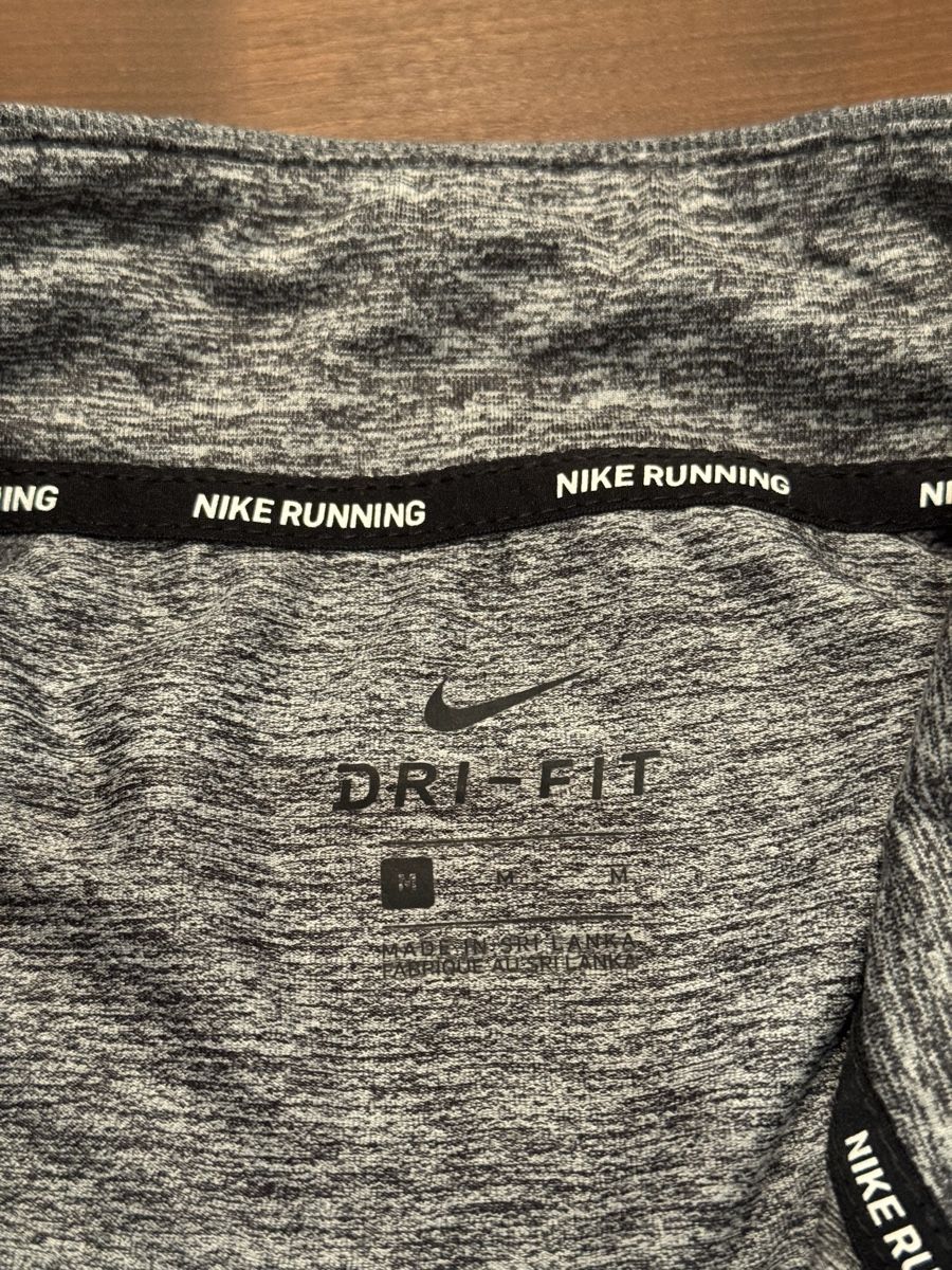 Nike Maglioni & Felpe: Nike Running Half-Zip Longsleeve Gr. M – Usato da Gränichen venduto da lixil 5