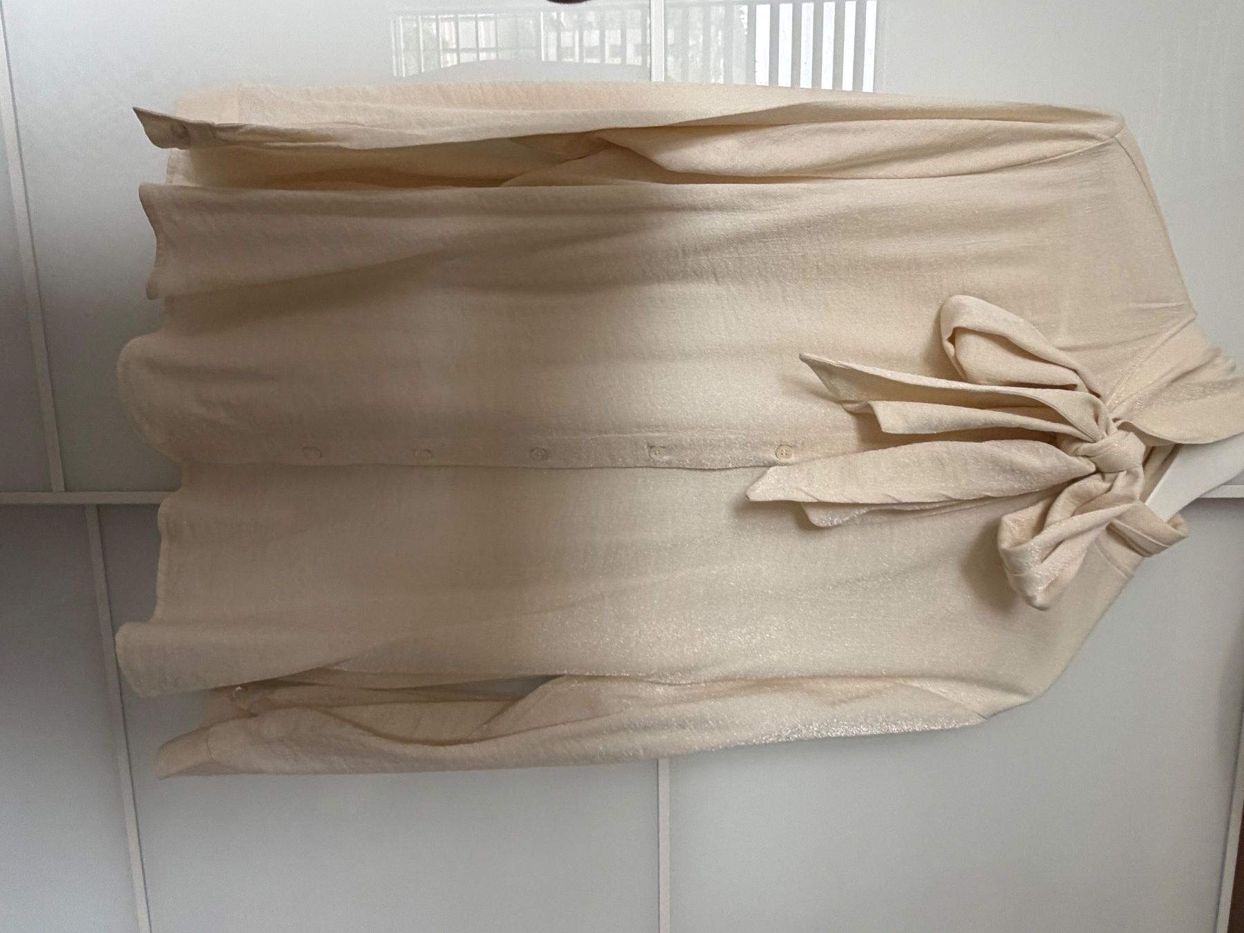 Camicette: BEIGE BLUSE – Usato da Liestal venduto da sla.kova 2