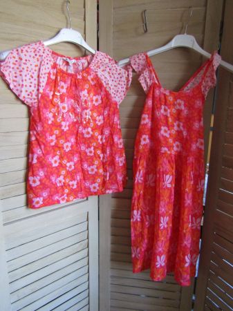 Gr. 140, 2-Teiler, Kleid/Bluse in Orangetönen im Blumendruck