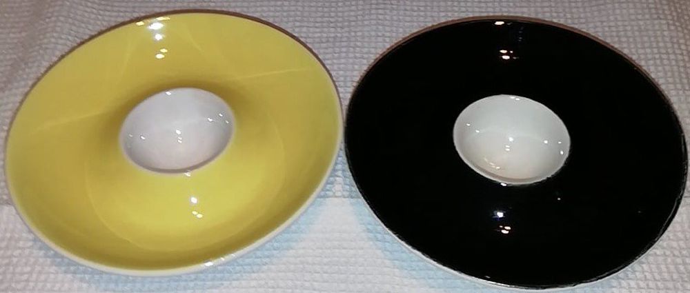 Flexzion Eierbecher-Set – 4 Stück, Schwarze Keramik, Stapelbar & Spülmaschinenfest