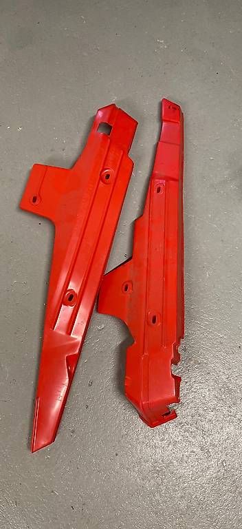 Puch Pièces pour mobylette: Puch Maxi Seitenschützer Rot – D'occasion à Büren an der Aare par twostrokeguy 2