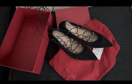 Valentino Ballerines Noir T. 40 lacets cloutés cuir suédé bo