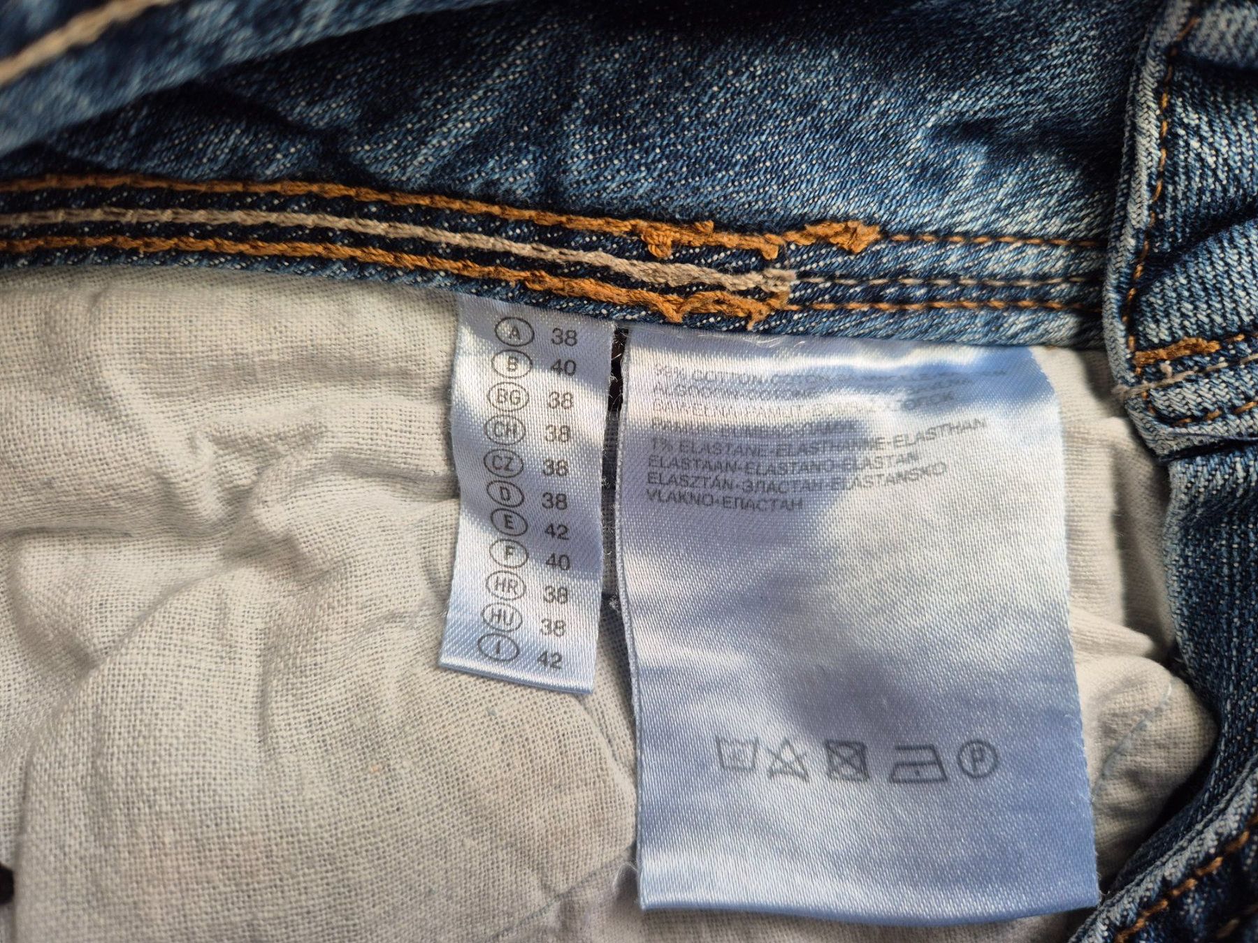 Jeans: 2 Jeanshose kurz Gr.38 – Usato da Abtwil SG venduto da Delfine5 7